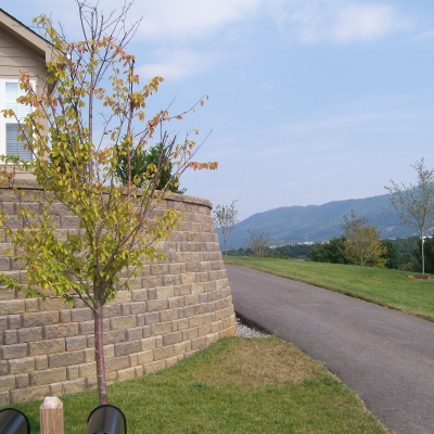 MiraStone Random Face retaining wall