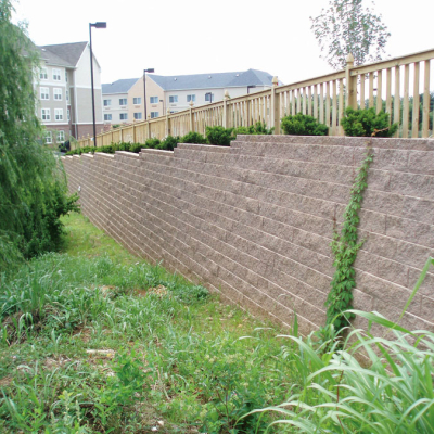 CornerStone 100 Block Retaining Wall