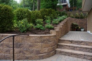 cornerstone-retaining-wall-blocks-for-stairs