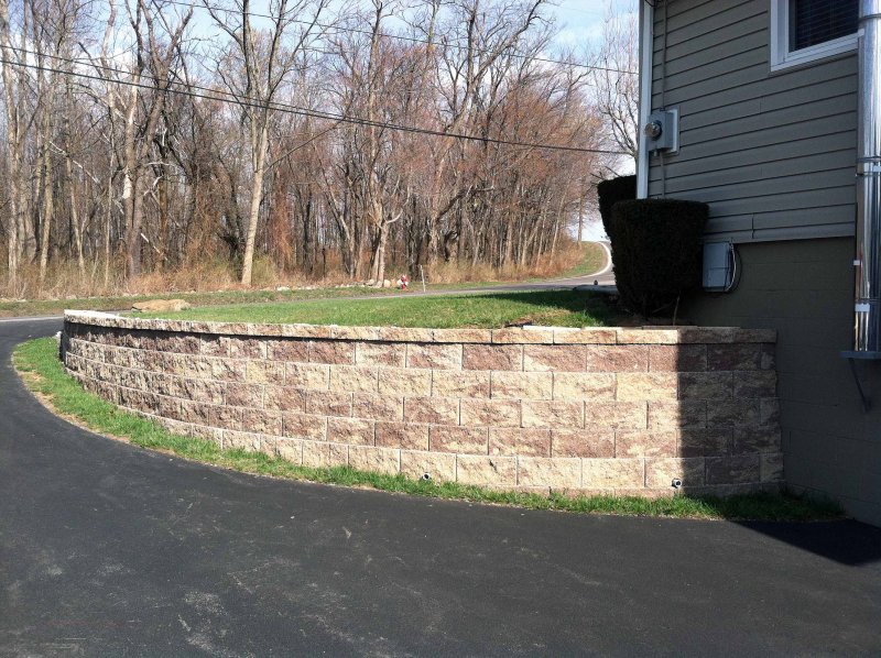 Best Retaining Wall Tips for Driveways and Parking Lots