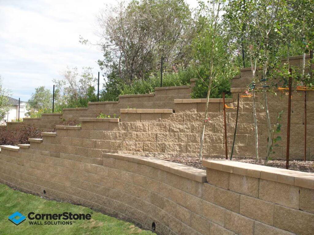 CornerStone 100 retaining wall block photos | CornerStone Solutions