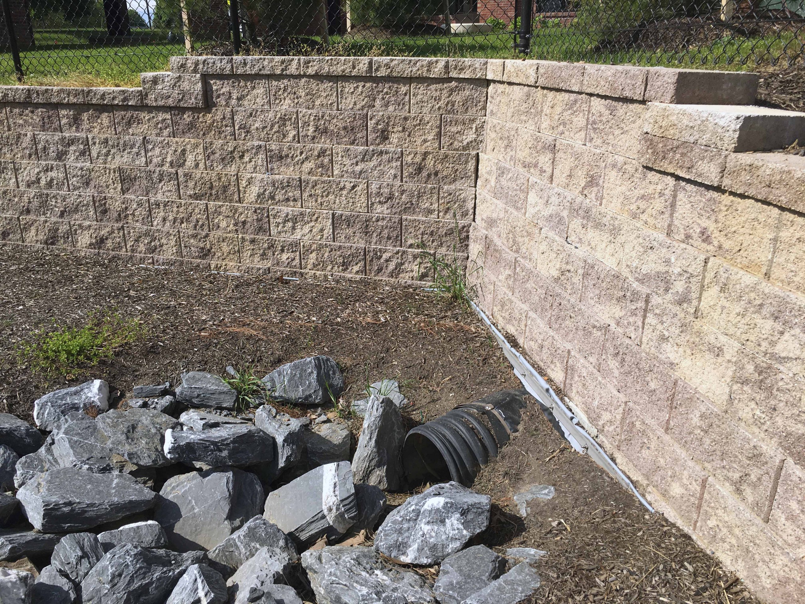 CornerStone Retaining Wall - Drainage System Corner