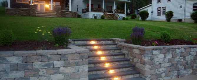 Backyard Retaining Wall Stair Lights