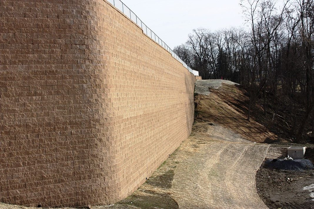CornerStone Retaining Wall Corner and Embedment