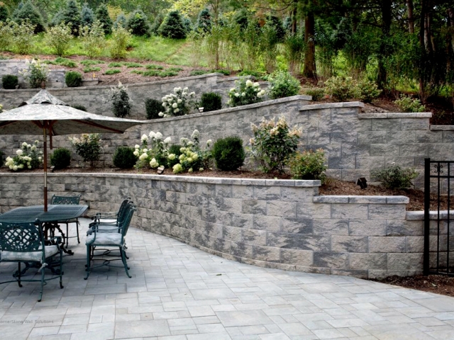 CornerStone Residential Curved Terrace Retaining Wall in New Jersey