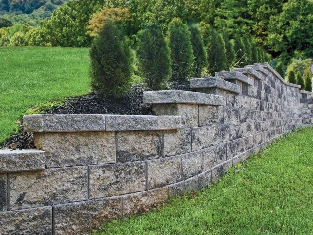 CornerStone 100 Planter Wall with Step-Ups