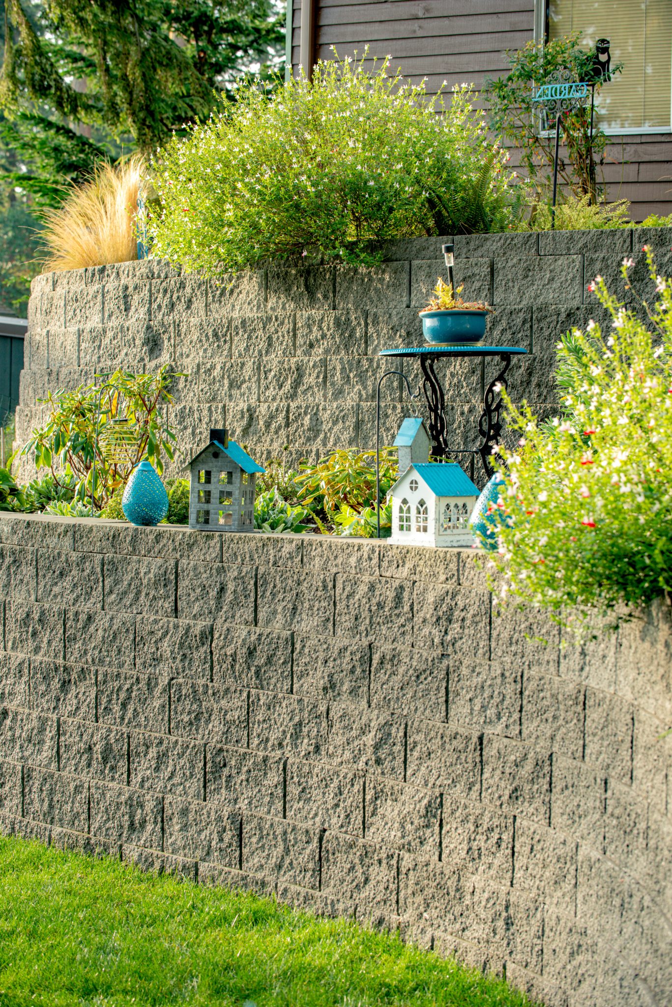 Terraced CornerStone 100 retaining walls for backyards Washington, USA
