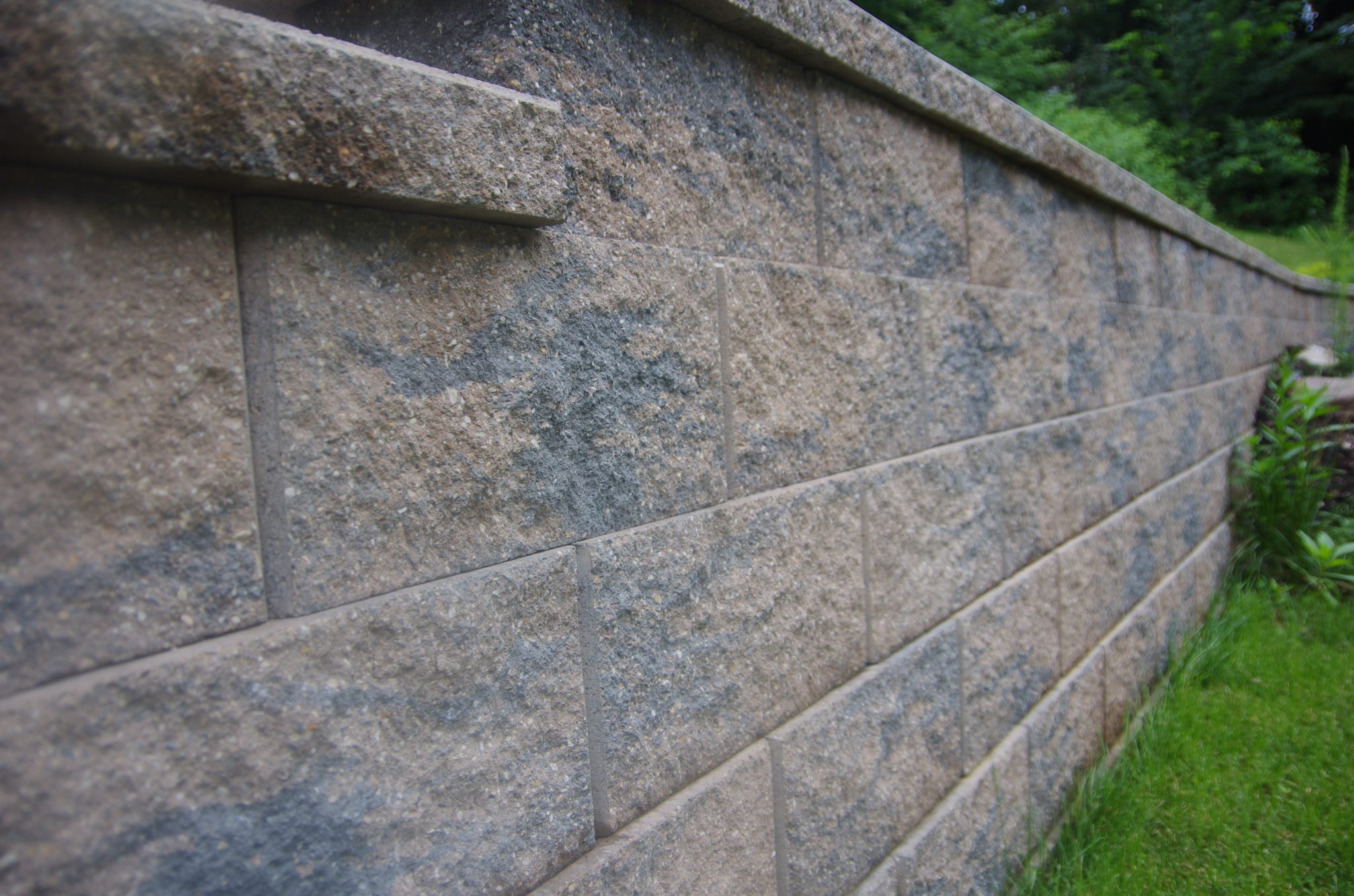 CornerStone 100 retaining wall facing aesthetics