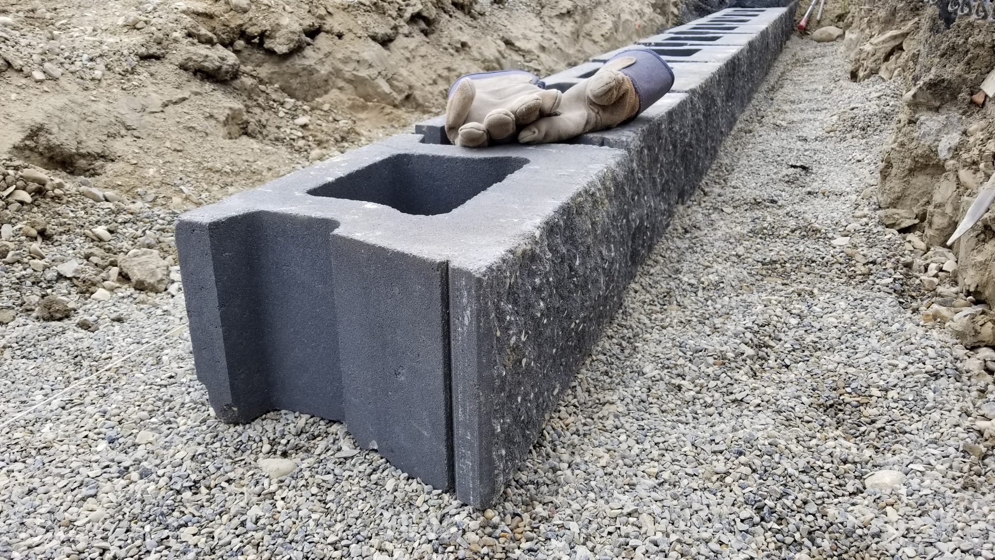 CornerStone 100 retaining wall system block
