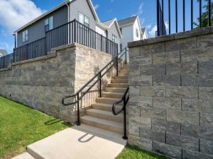 Retaining wall with inset stairs and 90 degree corners.