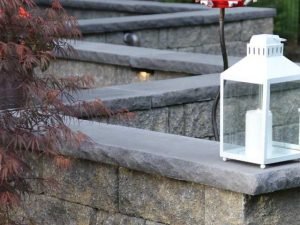 StoneLedge block tight retaining wall corners.